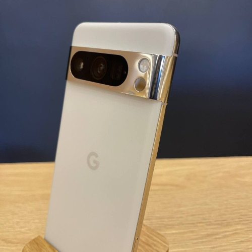 Вживаний смартфон Google Pixel 8 Pro 128Gb Porcelain G1MNW US (Ідеальний стан)