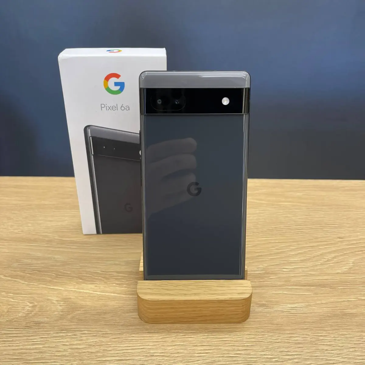 Google Pixel 6a ブラック Вживаний смартфон Google Pixel 6a 128Gb Charcoal GX7AS US