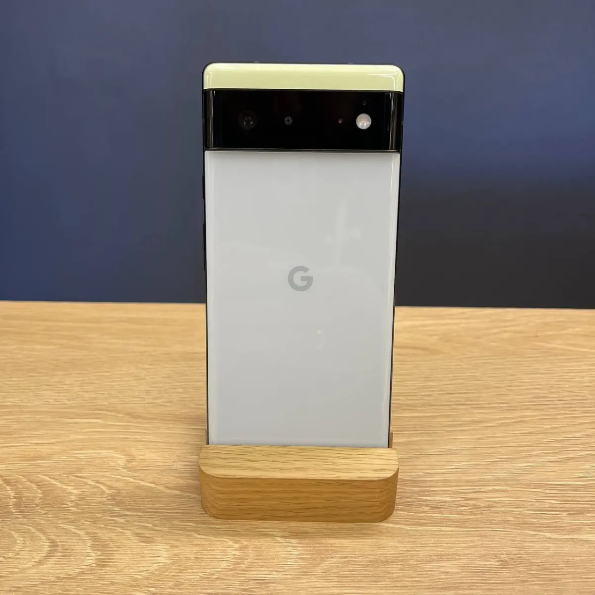 Вживаний смартфон Google Pixel 6 128Gb Sorta Seafoam GB7N6 US