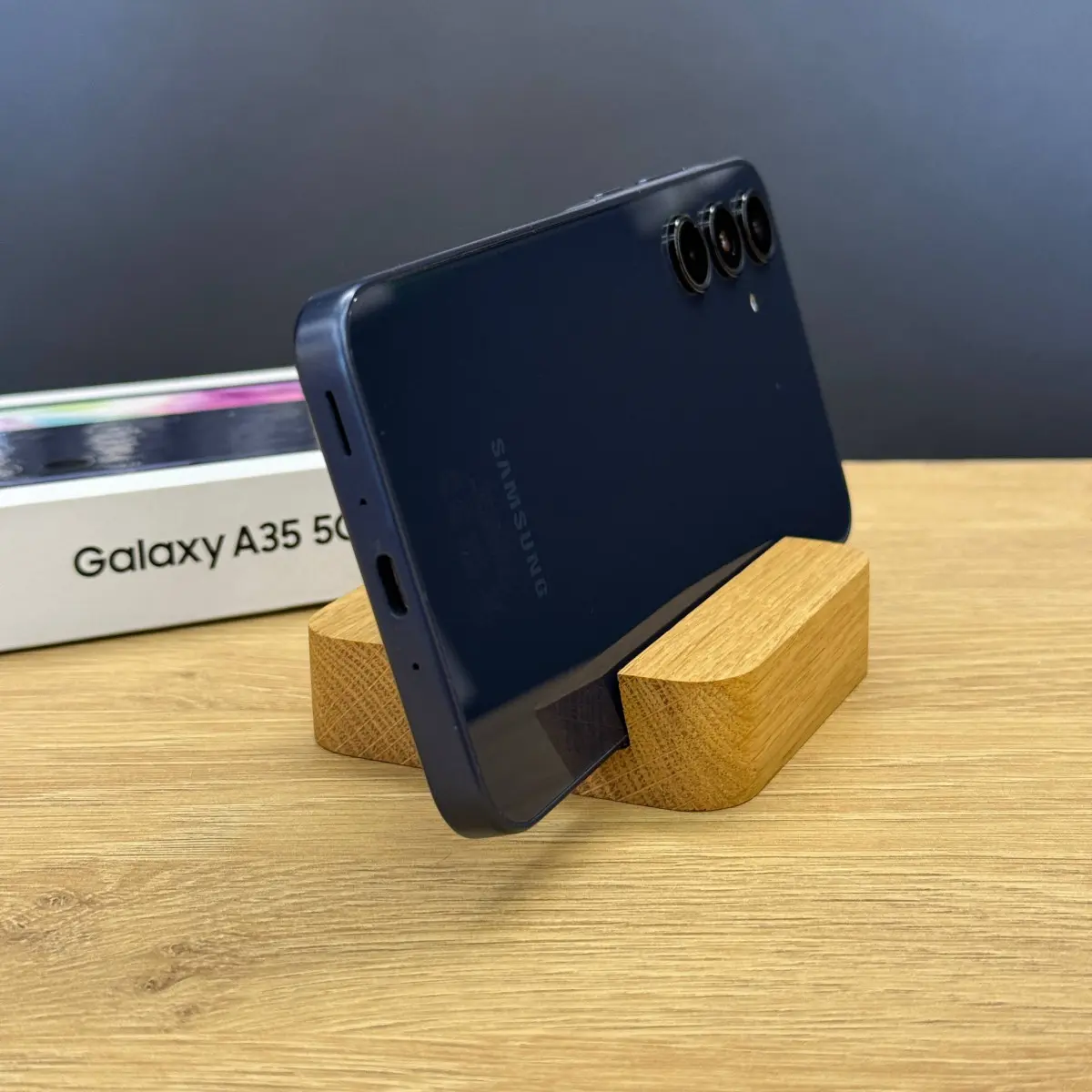 Вживаний смартфон Samsung Galaxy A35 5G 8/256Gb Navy (Ідеальний+