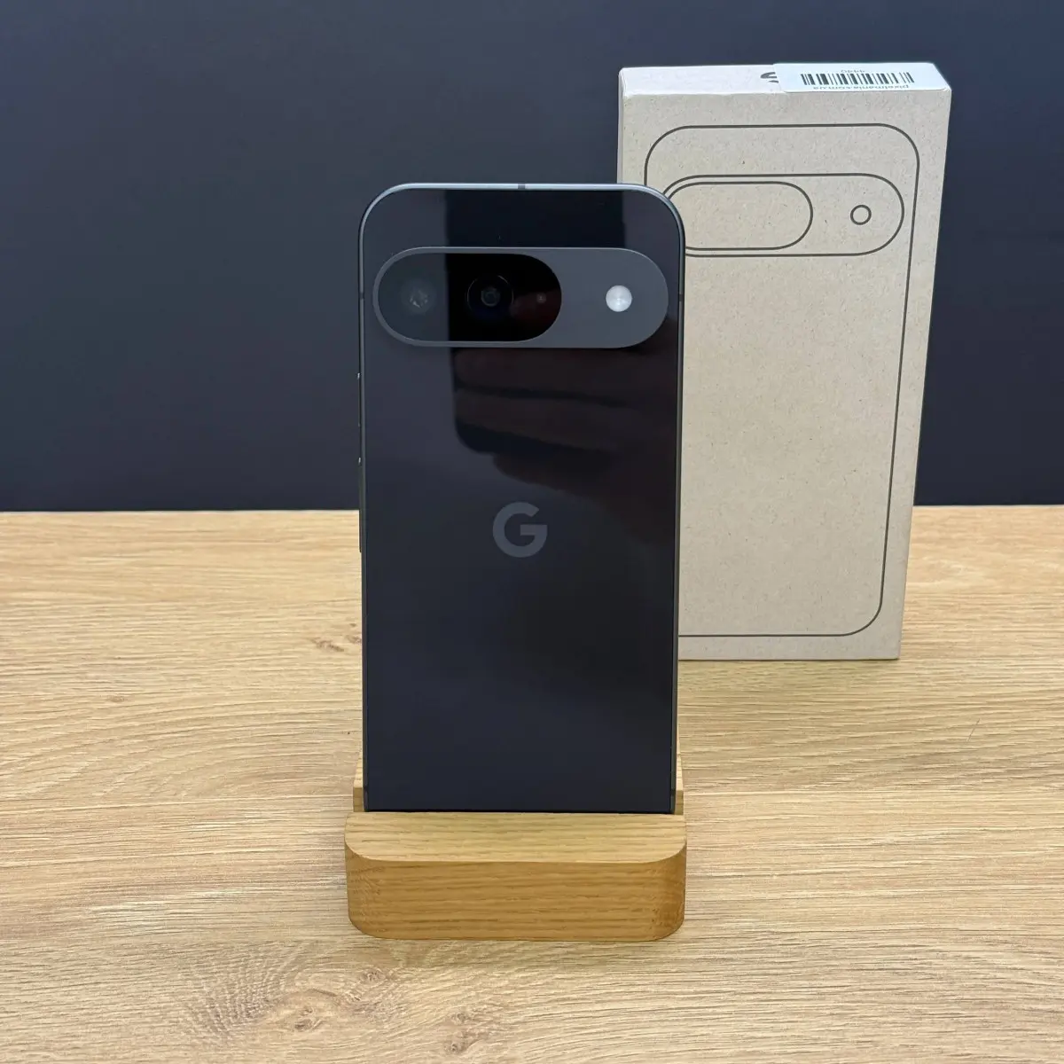 Вживаний смартфон Google Pixel 9 12/128Gb Obsidian US