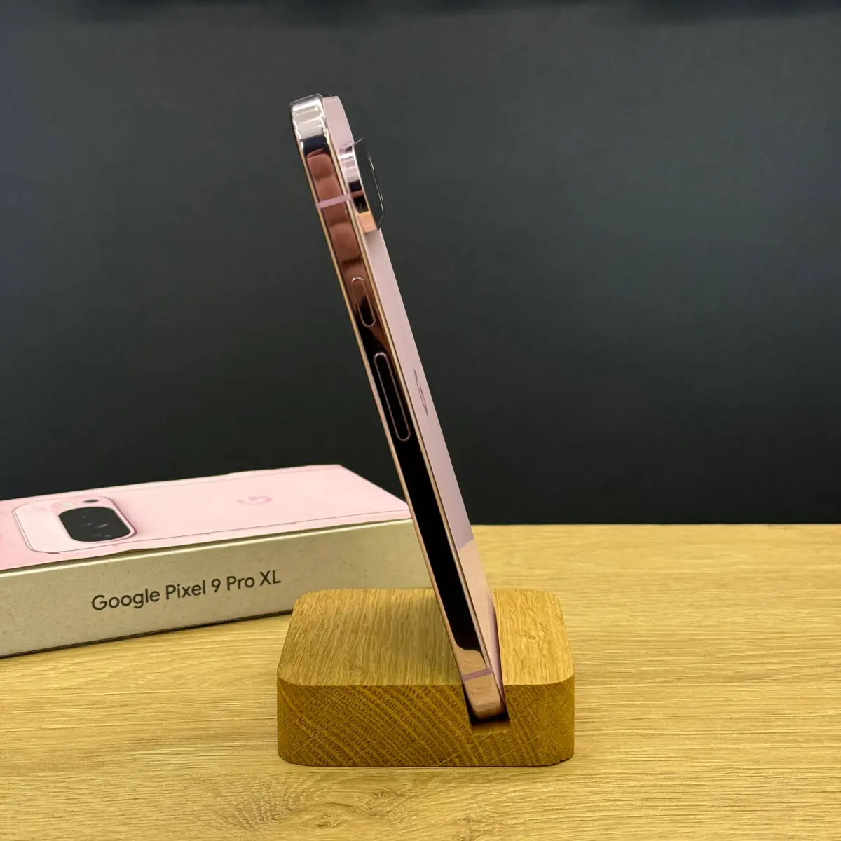 Вживаний смартфон Google Pixel 9 Pro XL 16/256Gb Rose Quartz