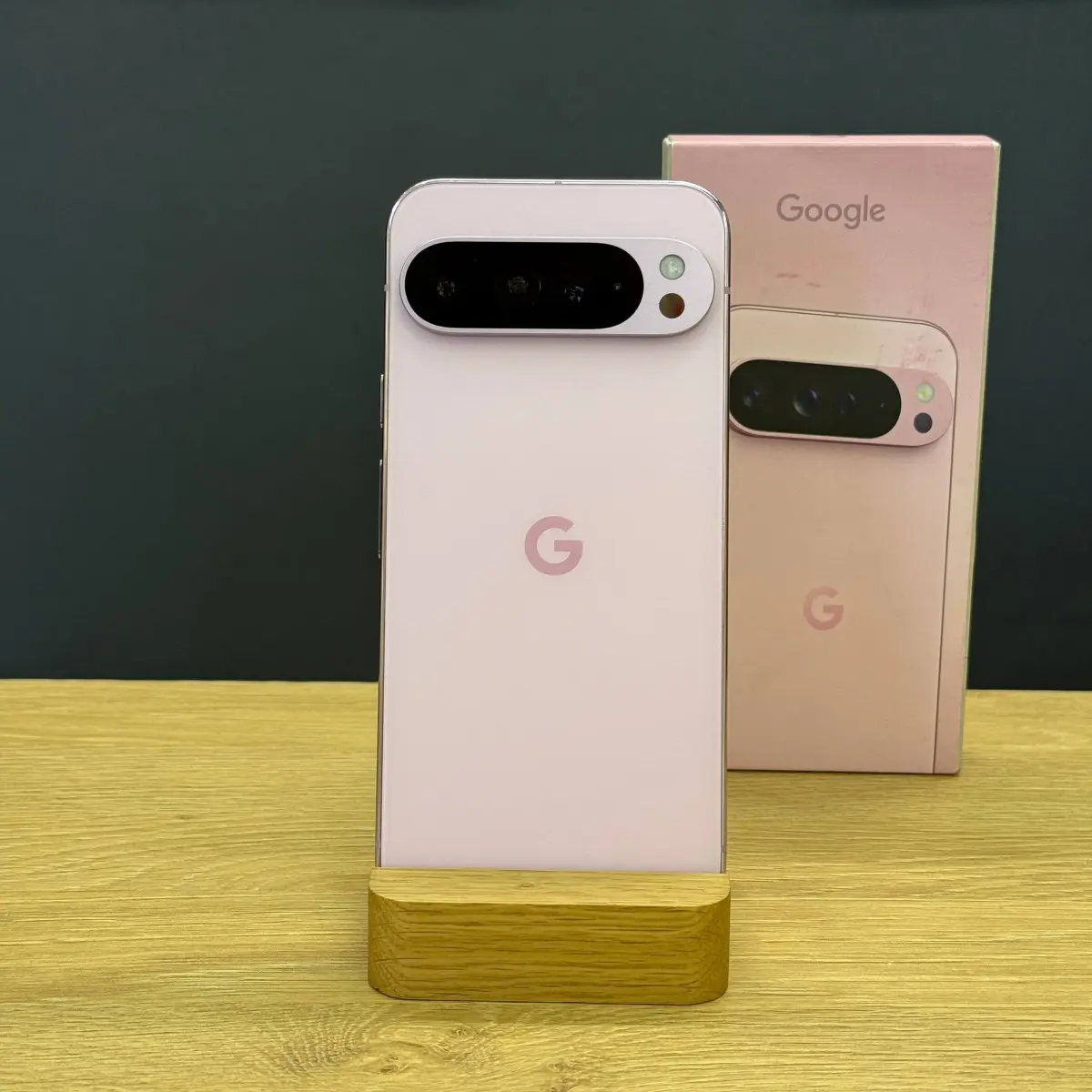 Вживаний смартфон Google Pixel 9 Pro XL 16/256Gb Rose Quartz