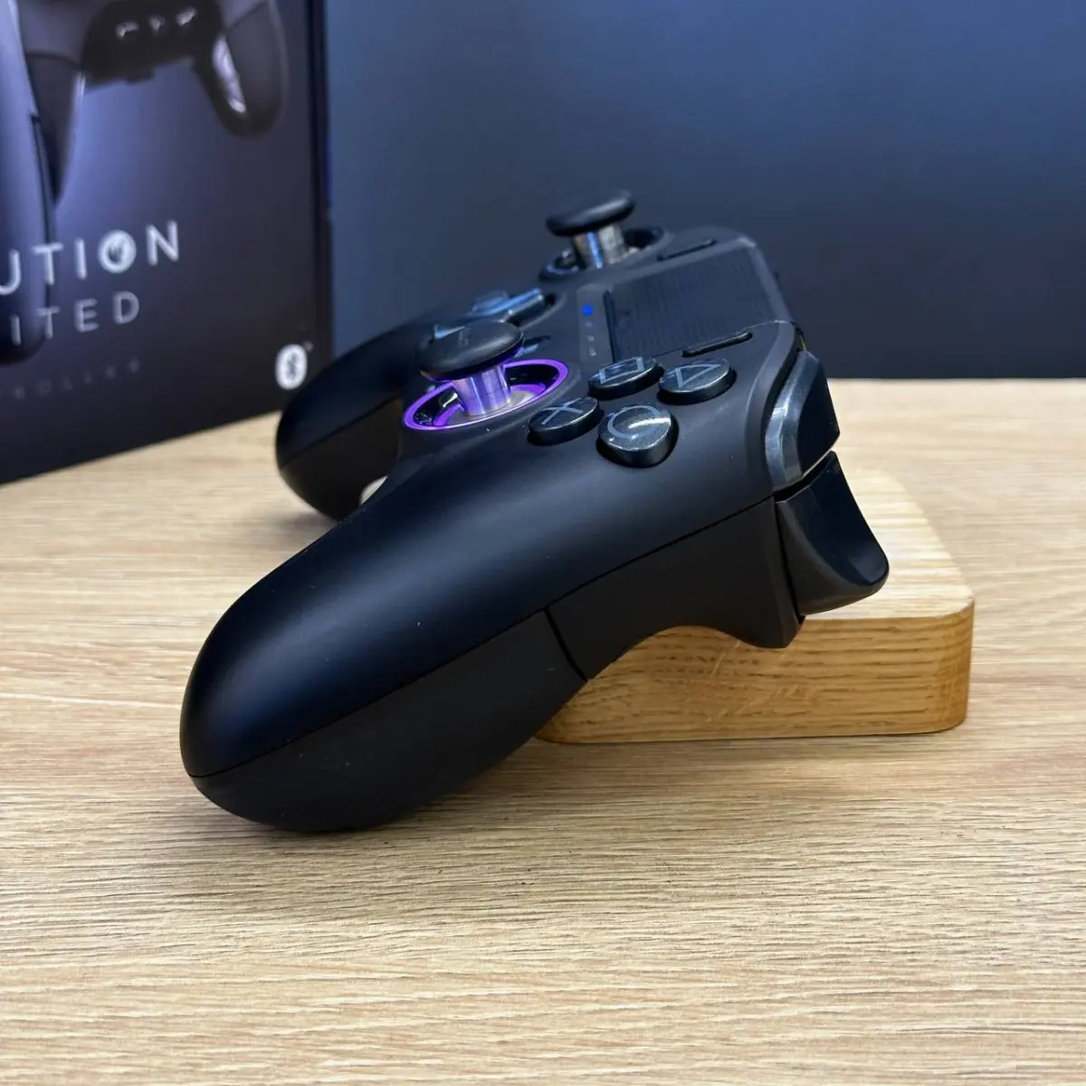 Вживаний геймпад Nacon Revolution Unlimited Pro Controller для PC