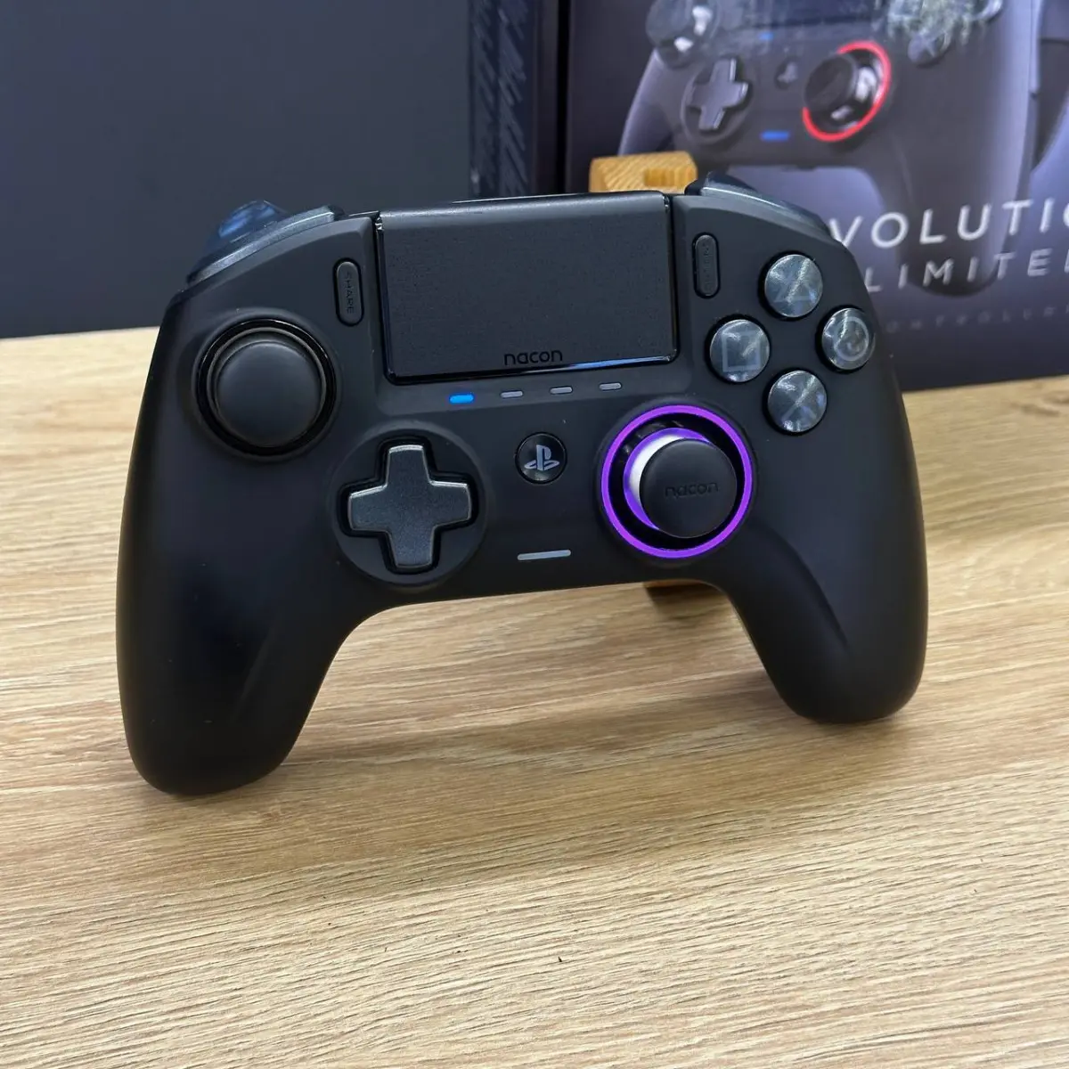 Вживаний геймпад Nacon Revolution Unlimited Pro Controller для PC