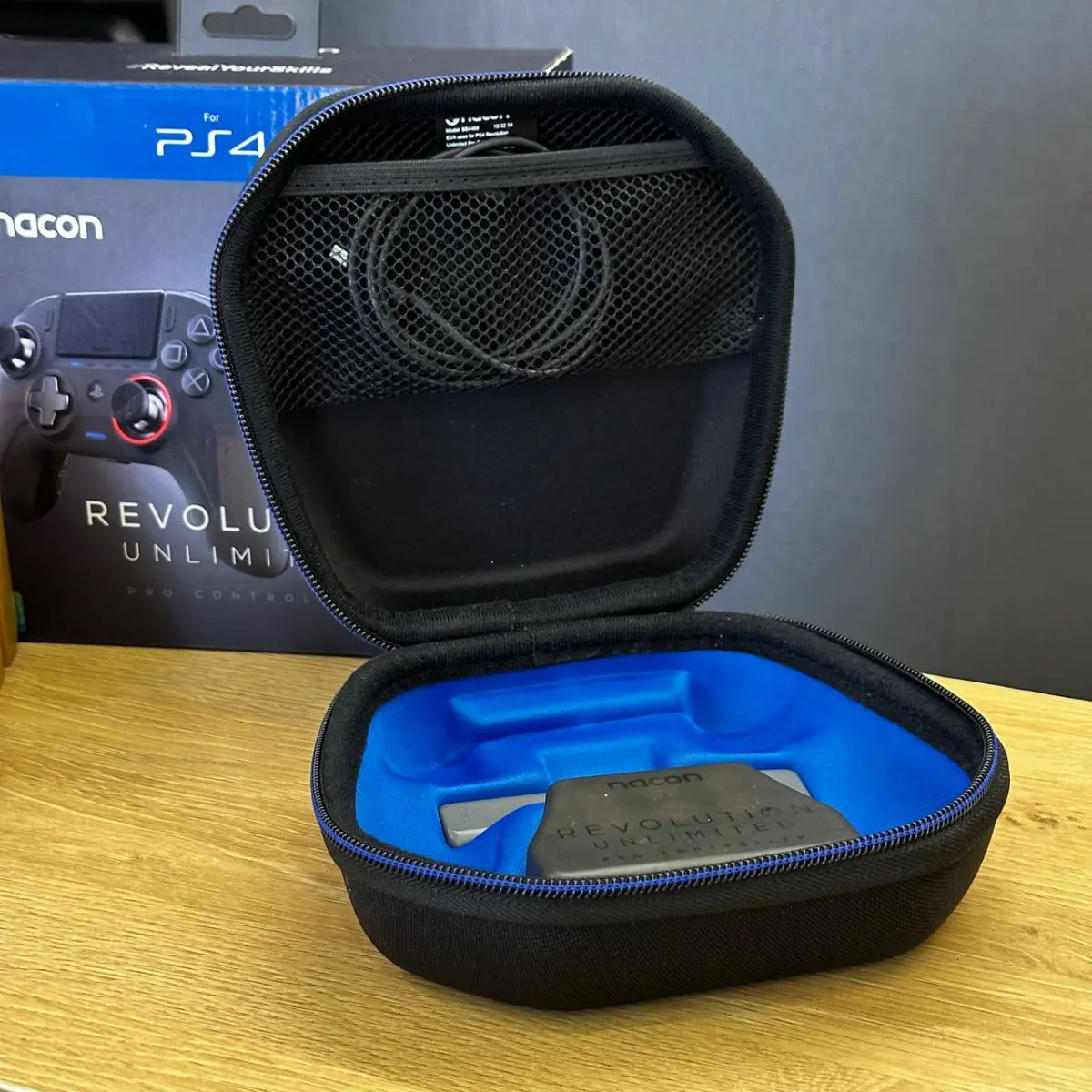 Вживаний геймпад Nacon Revolution Unlimited Pro Controller для PC