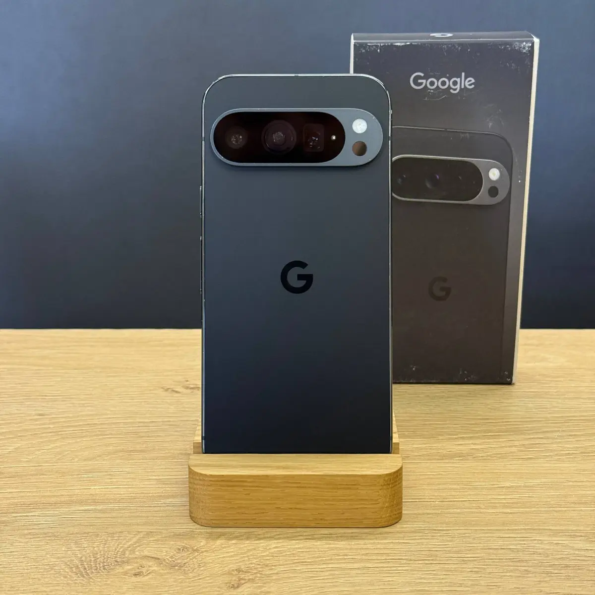 Вживаний смартфон Google Pixel 9 Pro 256Gb Obsidian Global