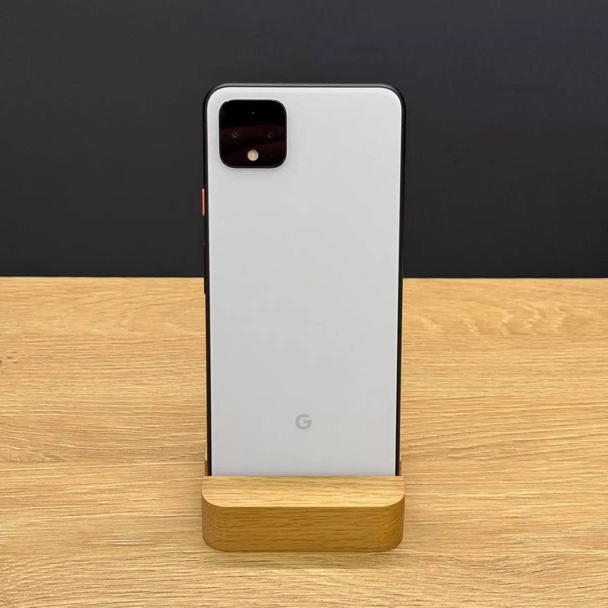 Вживаний смартфон Google Pixel 4 XL 64GB Clearly White US