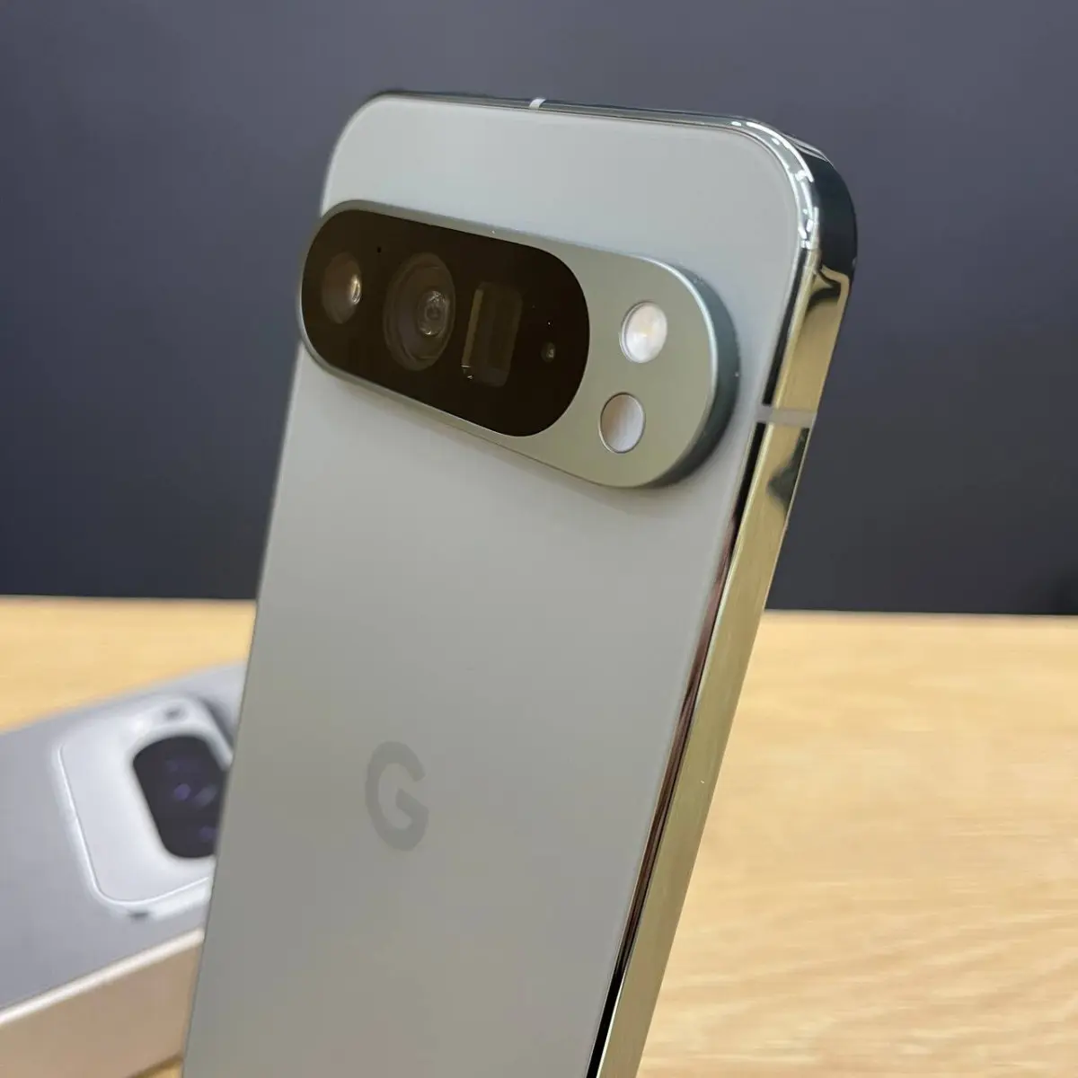 Вживаний смартфон Google Pixel 9 Pro XL 16/128Gb Hazel US