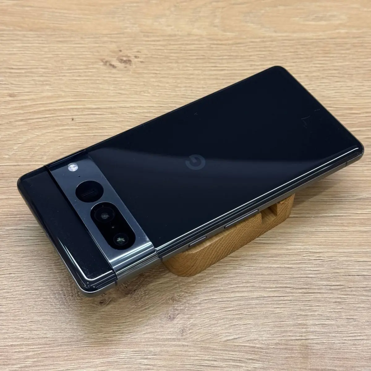 Вживаний смартфон Google Pixel 7 Pro 128Gb Obsidian US (Хороший