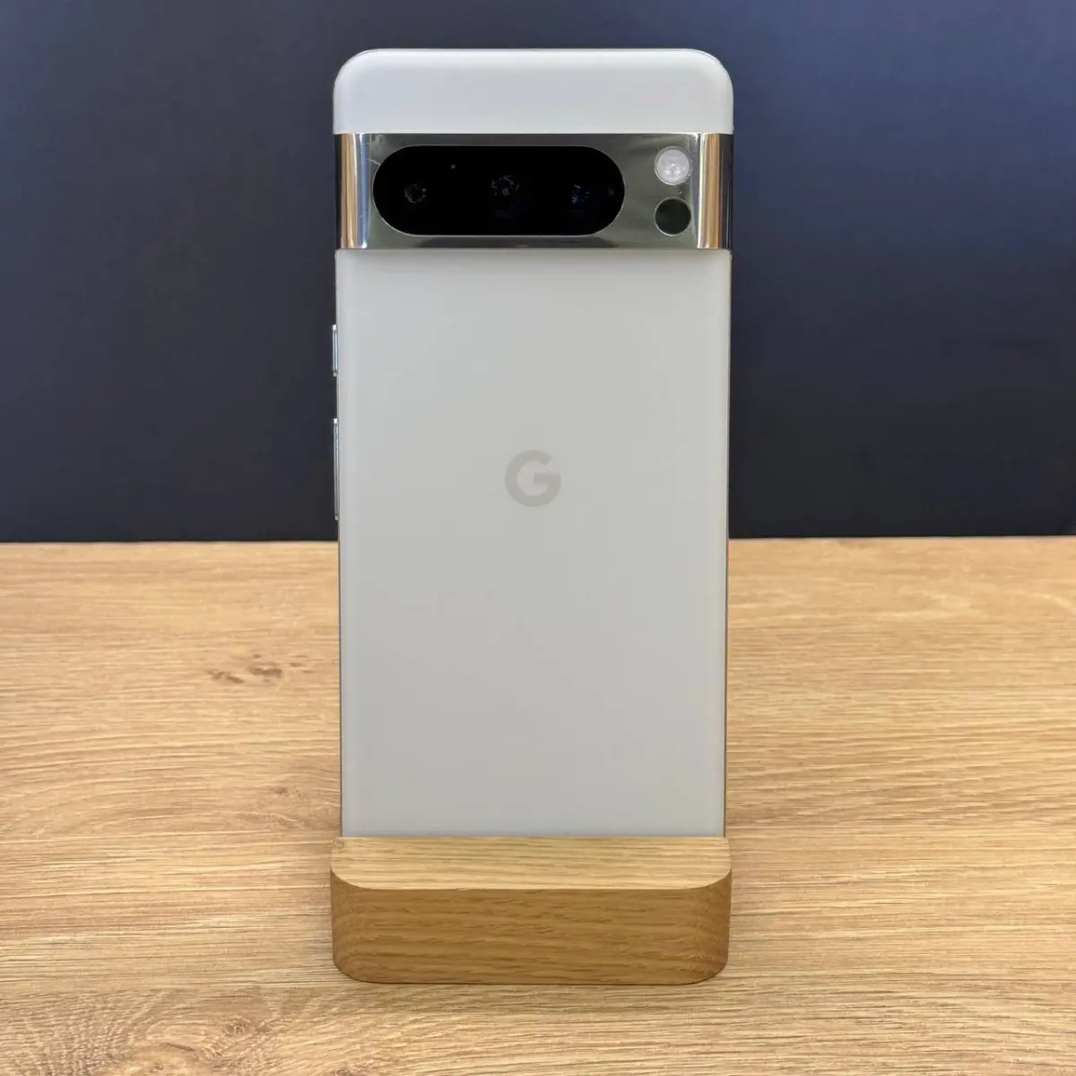 Вживаний смартфон Google Pixel 8 Pro 256Gb Porcelain G1MNW US