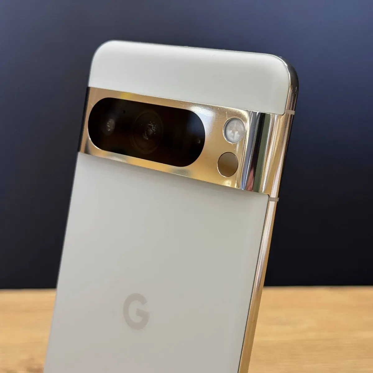 Вживаний смартфон Google Pixel 8 Pro 256Gb Porcelain G1MNW US