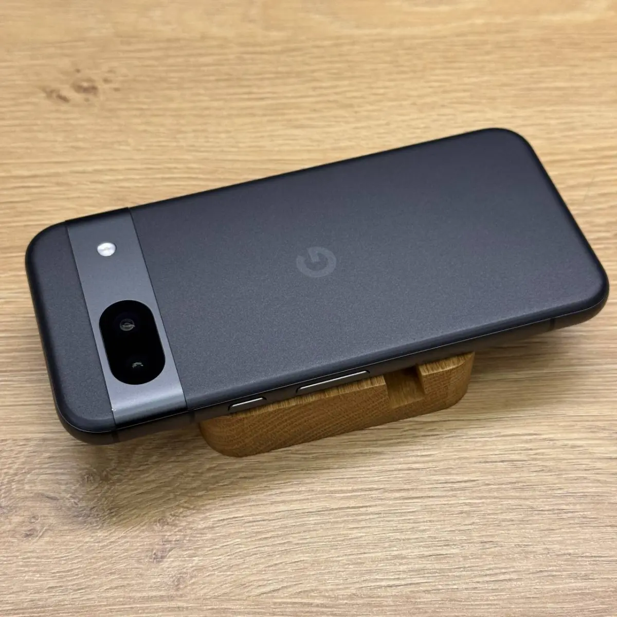 Вживаний смартфон Google Pixel 8a 128GB Obsidian US (Ідеальний