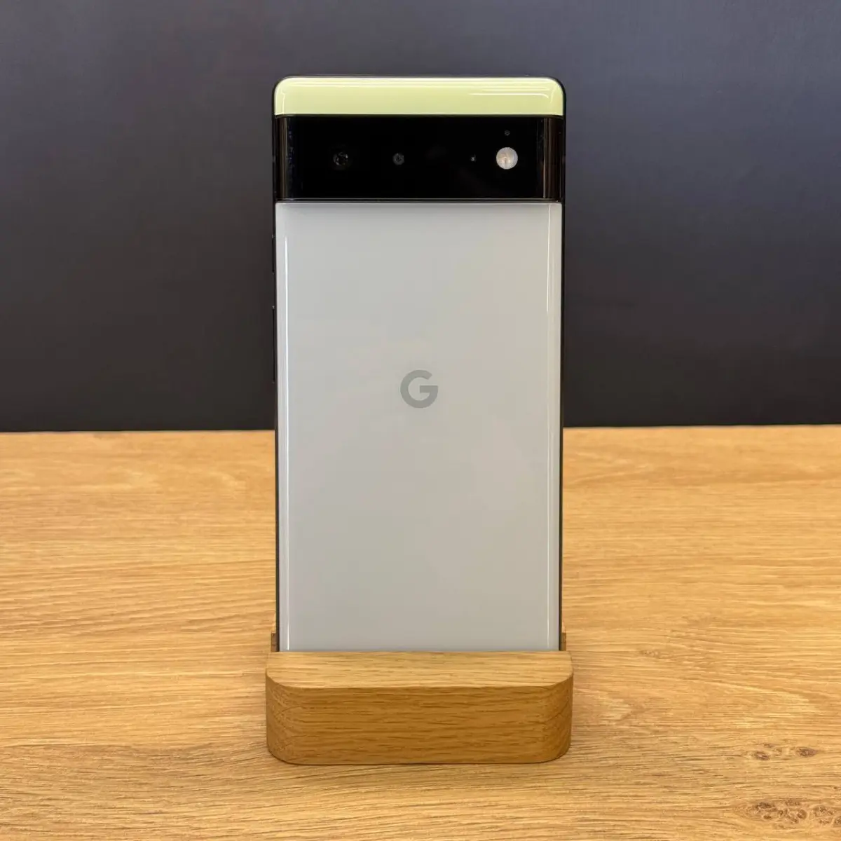 Вживаний смартфон Google Pixel 6 256Gb Sorta Seafoam GB7N6 US