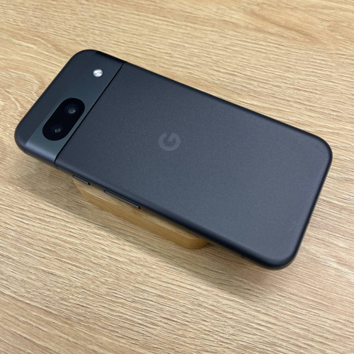 Вживаний смартфон Google Pixel 8a 128GB Obsidian (Ідеальний+ стан)