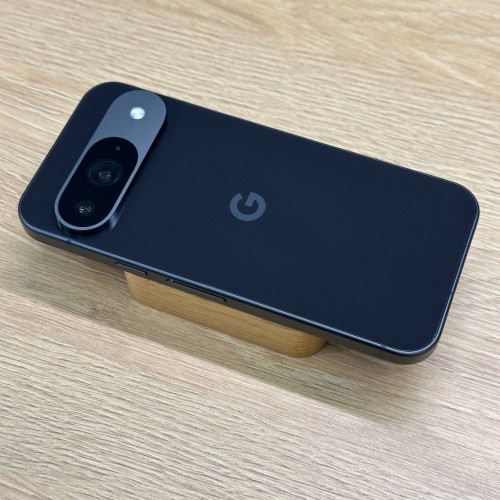 Вживаний смартфон Google Pixel 9 12/128Gb Obsidian US (Ідеальний стан)
