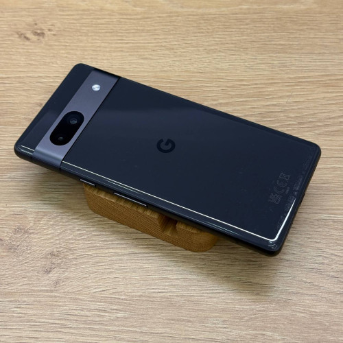 Вживаний смартфон Google Pixel 7a 128Gb Charcoal US (Хороший+ стан)