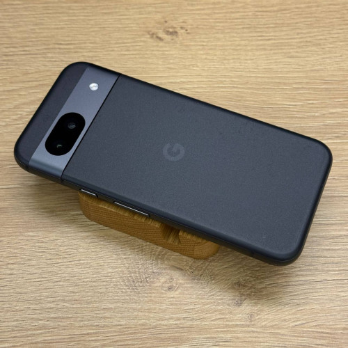 Вживаний смартфон Google Pixel 8a 128GB Obsidian US (Хороший стан)