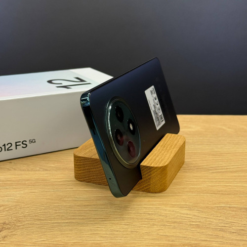 Вживаний смартфон OPPO Reno12 FS 5G 12/512 Olive Green (Хороший+ стан)