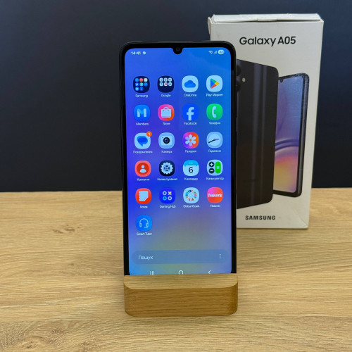 Вживаний смартфон Samsung Galaxy A05 4/128Gb Black (Хороший+ стан)