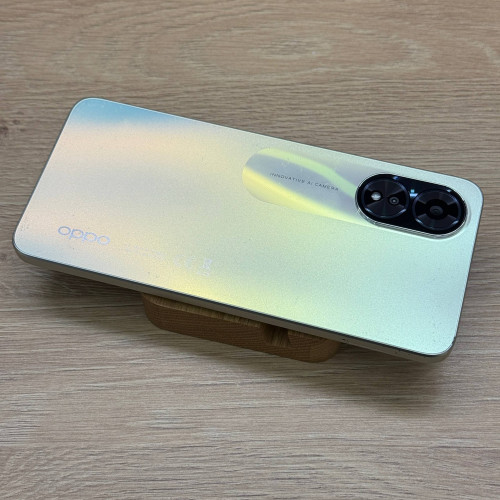 Вживаний смартфон OPPO A38 4/128 Glowing Gold (Хороший+ стан)