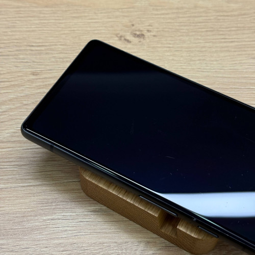 Вживаний смартфон Google Pixel 7a 128Gb Charcoal US (Задовільний стан)