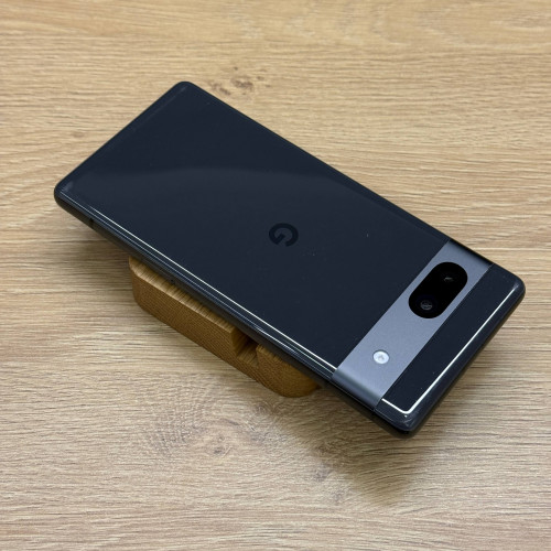 Вживаний смартфон Google Pixel 7a 128Gb Charcoal US (Задовільний стан)