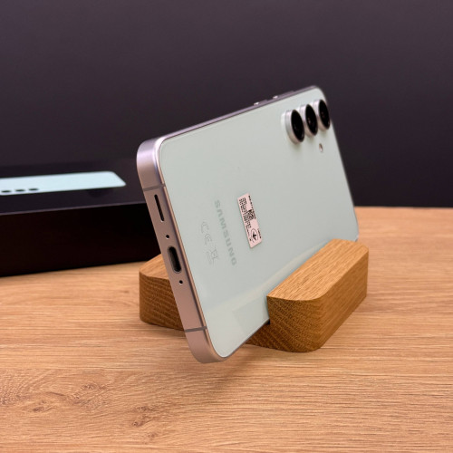 Вживаний смартфон Samsung Galaxy S24 FE 8/128Gb Mint (Ідеальний+ стан)