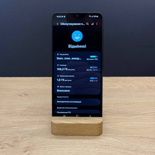 Вживаний смартфон Samsung Galaxy A06 4/128 Black (Хороший стан)