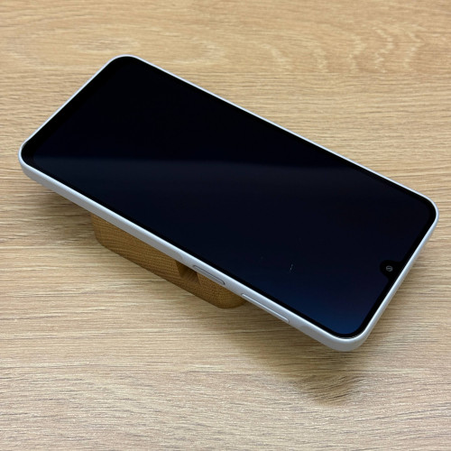 Вживаний смартфон Samsung Galaxy A16 8/256Gb Gray (Хороший+ стан)