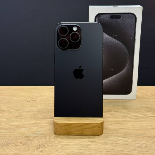 Вживаний смартфон Apple iPhone 15 Pro Max 256Gb Black Titanium eSim (Хороший+ стан)
