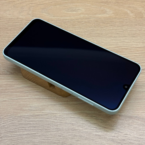 Вживаний смартфон Samsung Galaxy A16 8/256Gb Light Green (Хороший+ стан)