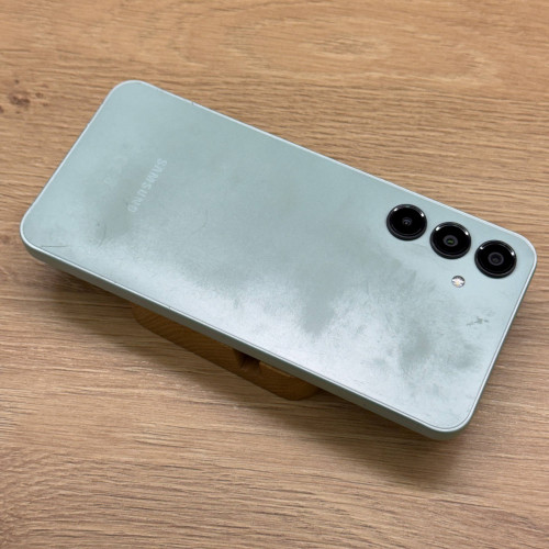 Вживаний смартфон Samsung Galaxy A16 8/256Gb Light Green (Хороший+ стан)