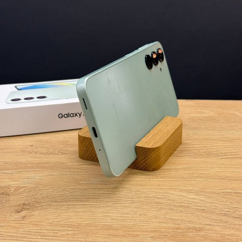 Вживаний смартфон Samsung Galaxy A16 8/256Gb Light Green (Хороший+ стан)