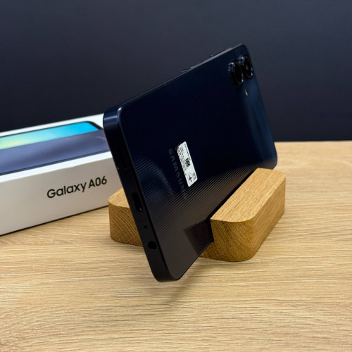 Вживаний смартфон Samsung Galaxy A06 4/128Gb Black (Ідеальний+ стан)