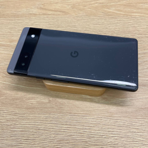 Вживаний смартфон Google Pixel 6a 128Gb Charcoal GX7AS US (Задовільний стан)