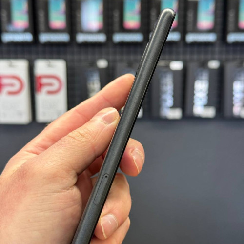 Вживаний смартфон Google Pixel 5 8/128Gb Just Black Уцінка (Задовільний стан)