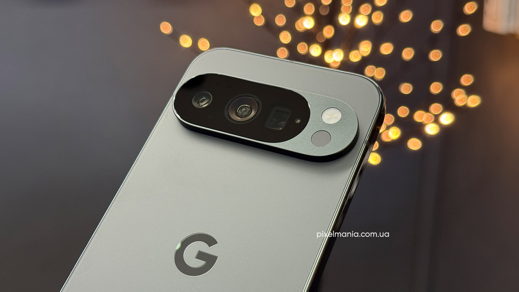 Google Pixel 10 Pro: крупний план камерного модуля